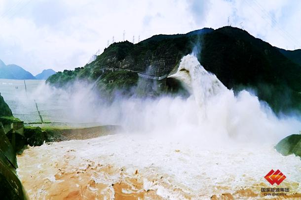 综合新闻7月10日,国家能源集团大渡河公司充分发挥瀑布沟水电站水库