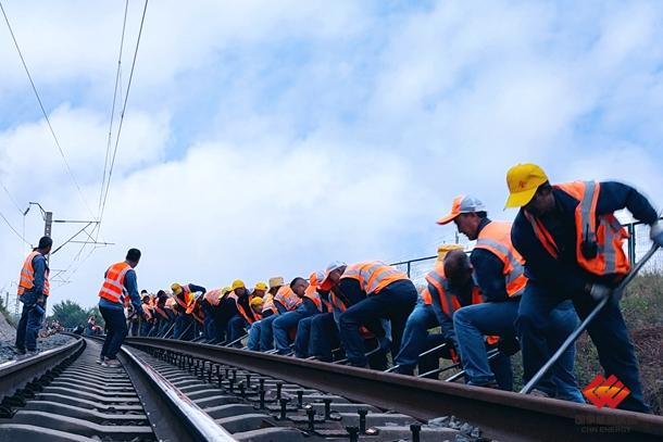 新朔铁路大准线实现安全运输1万天