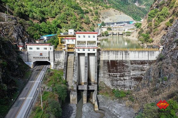 2003年,香格里拉公司在迪庆州注册成立,先期运行硕多岗流域上吉沙水电