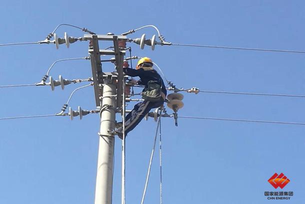 包神铁路公司积极开展10kv悬式绝缘子专项整治工作