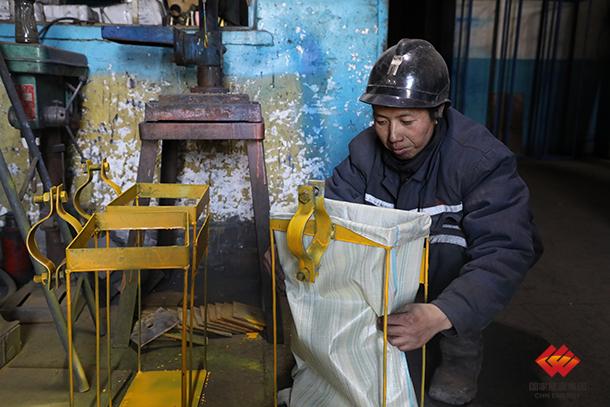 乌海能源公乌素煤业公司小改小革维护井下工作环境