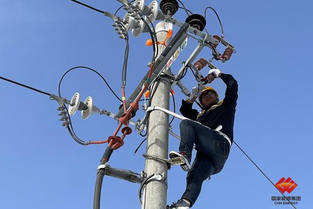 包神铁路包神公司开启电力线路春检工作