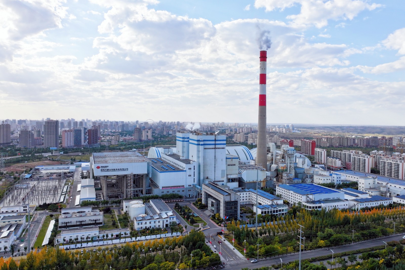 图为东胜热电全景